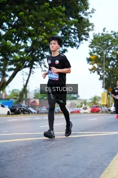 Runner Photo 4194378
