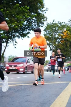 Runner Photo 4194381