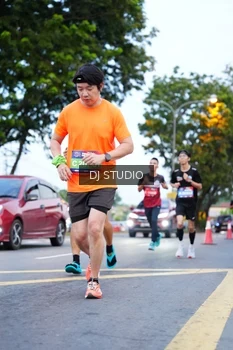 Runner Photo 4194384