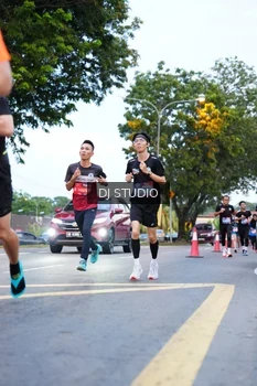 Runner Photo 4194387