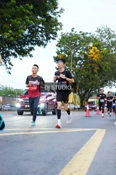 Runner Photo 4194390