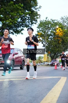 Runner Photo 4194395