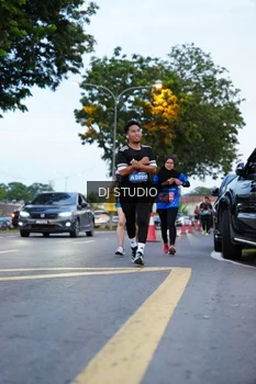 Runner Photo 4194425
