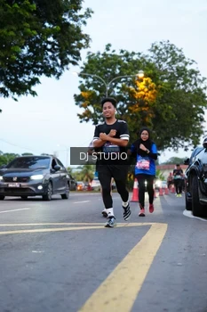 Runner Photo 4194430