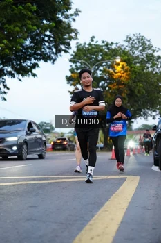 Runner Photo 4194433