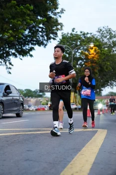 Runner Photo 4194437