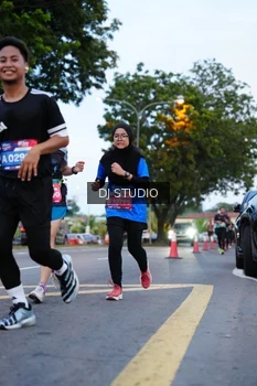 Runner Photo 4194441