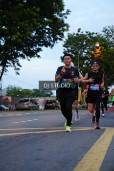 Runner Photo 4194466