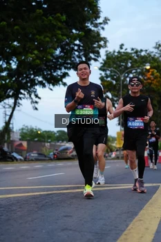 Runner Photo 4194469