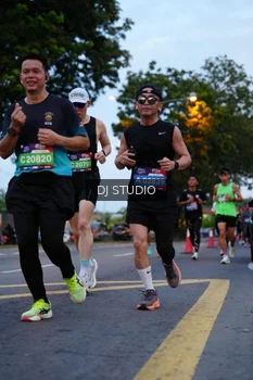 Runner Photo 4194470