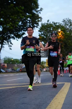 Runner Photo 4194471