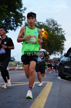 Runner Photo 4194501