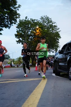 Runner Photo 4194505
