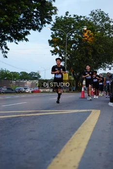 Runner Photo 4194506