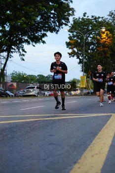 Runner Photo 4194516