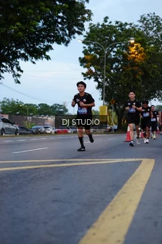 Runner Photo 4194517