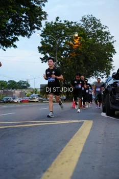 Runner Photo 4194522