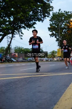 Runner Photo 4194523