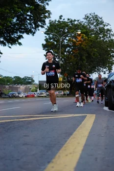 Runner Photo 4194529