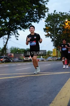 Runner Photo 4194533