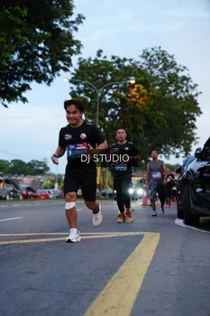 Runner Photo 4194543