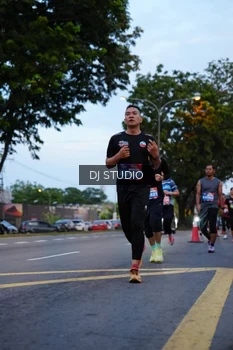Runner Photo 4194552