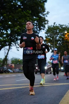 Runner Photo 4194565