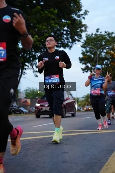 Runner Photo 4194567