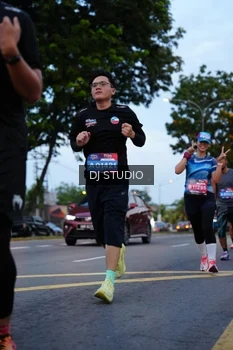 Runner Photo 4194577
