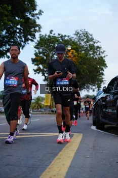 Runner Photo 4194582