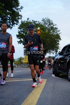 Runner Photo 4194584