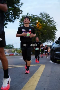 Runner Photo 4194589