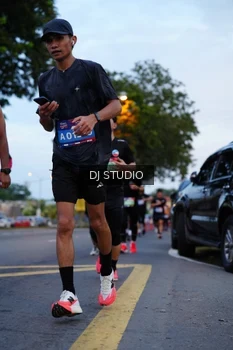 Runner Photo 4194591