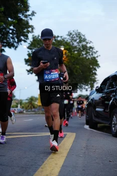 Runner Photo 4194592