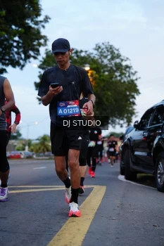 Runner Photo 4194595