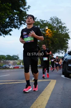 Runner Photo 4194597