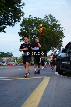 Runner Photo 4194618