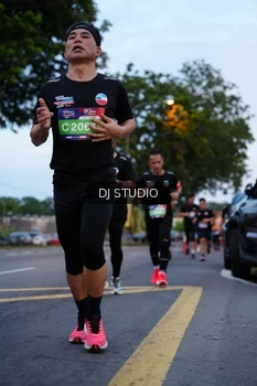 Runner Photo 4194623