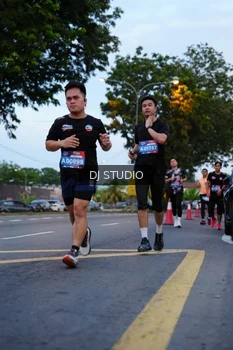 Runner Photo 4194625