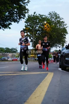 Runner Photo 4194645
