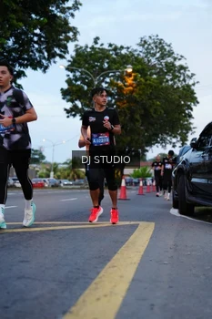 Runner Photo 4194652