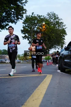 Runner Photo 4194658