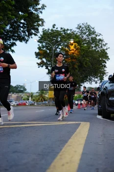 Runner Photo 4194677
