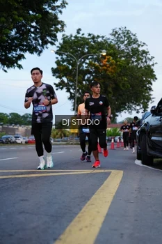 Runner Photo 4194681