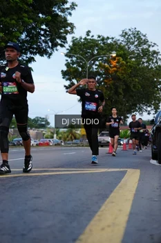 Runner Photo 4194700