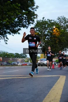 Runner Photo 4194704