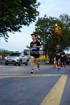 Runner Photo 4194712