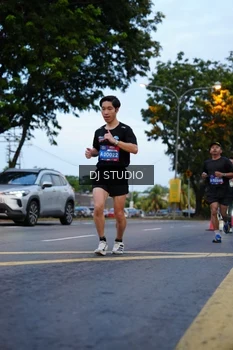 Runner Photo 4194718