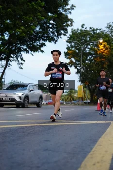 Runner Photo 4194720