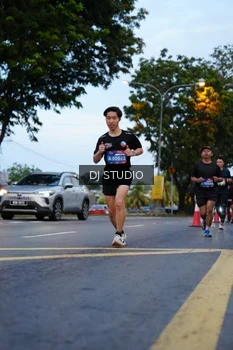 Runner Photo 4194721